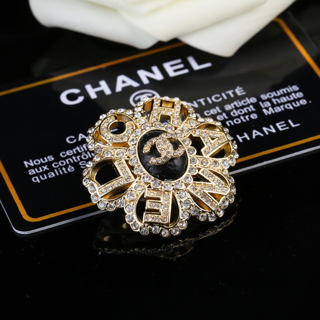 【ブローチ】★CHANEL★