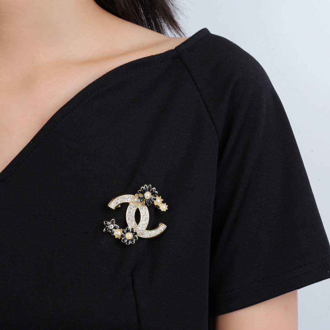 【ブローチ】★CHANEL★