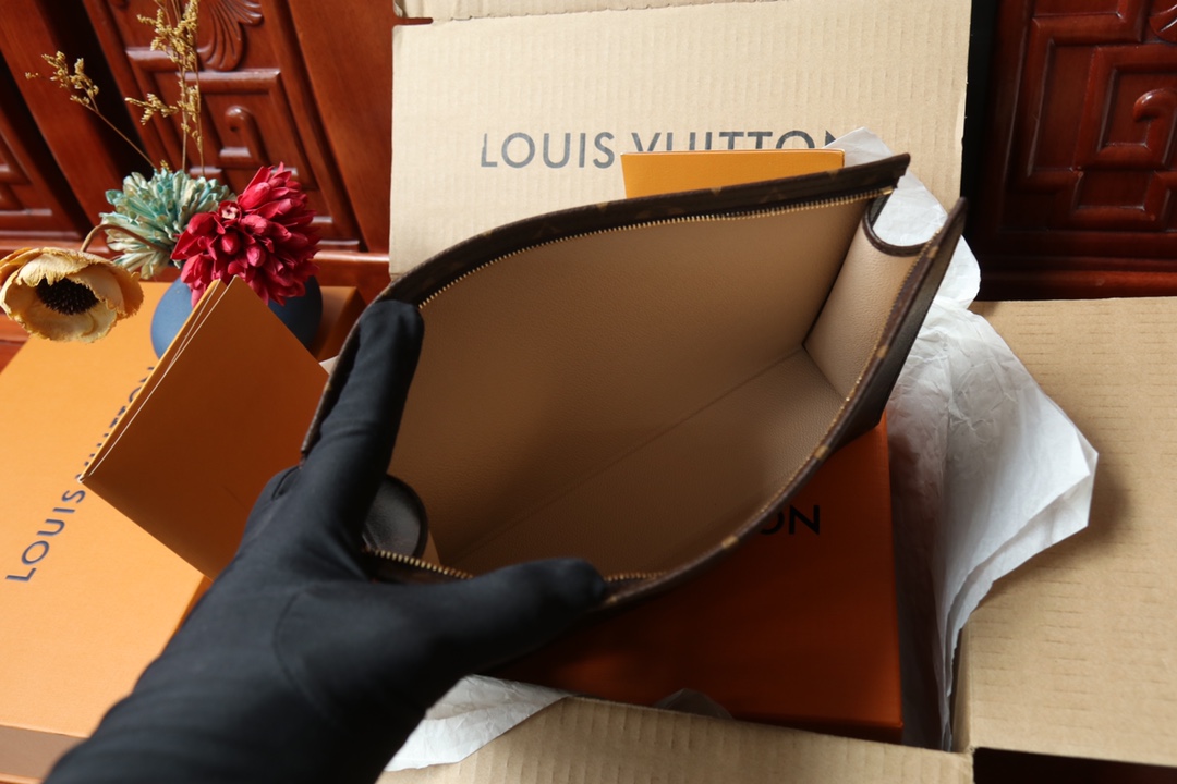 【LOUIS VUITTON】ZIPPY VERTICAL 20x10x2cm