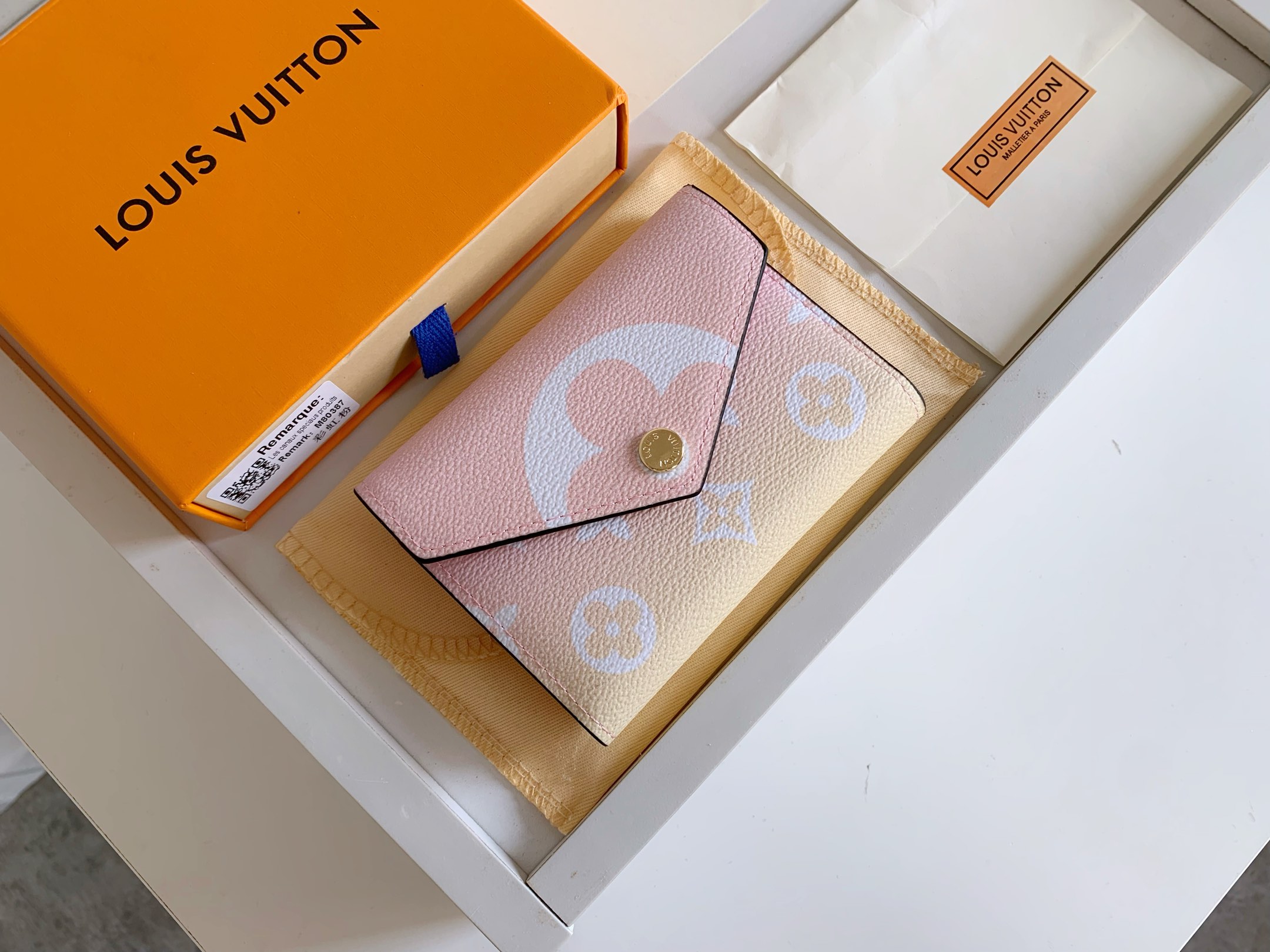 【LOUIS VUITTON】Victorine 12 x 9.5 x 1.5CM