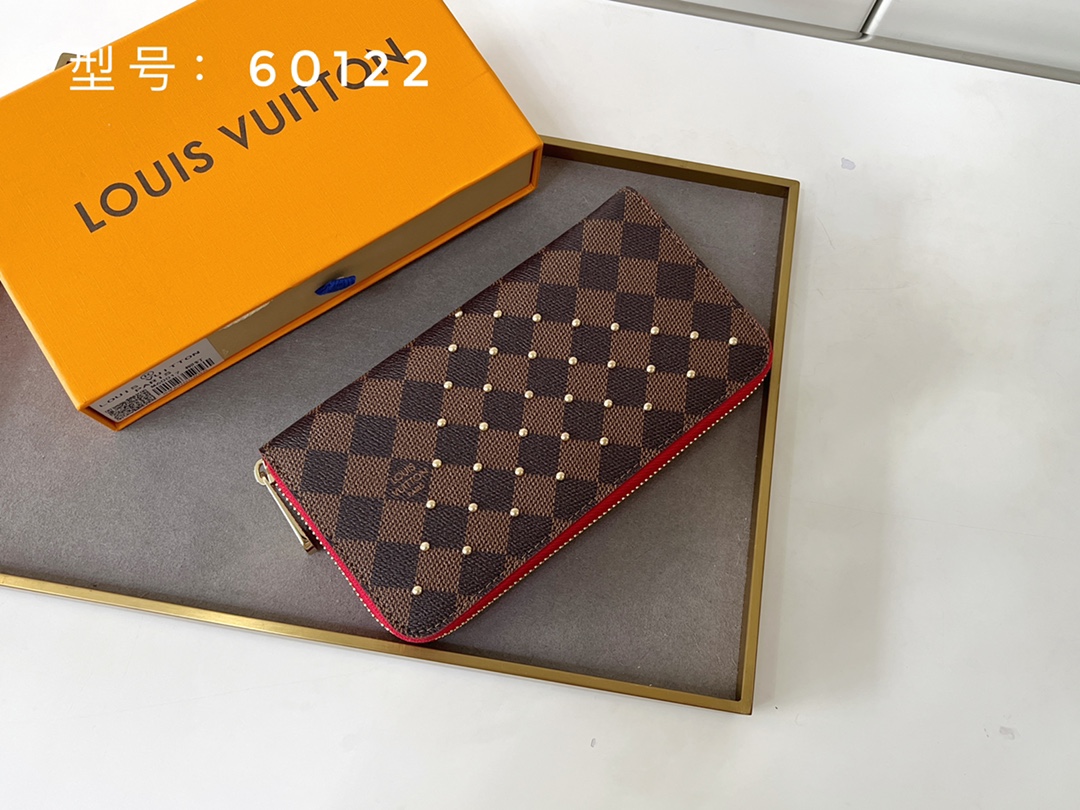 【LOUIS VUITTON】Victorine