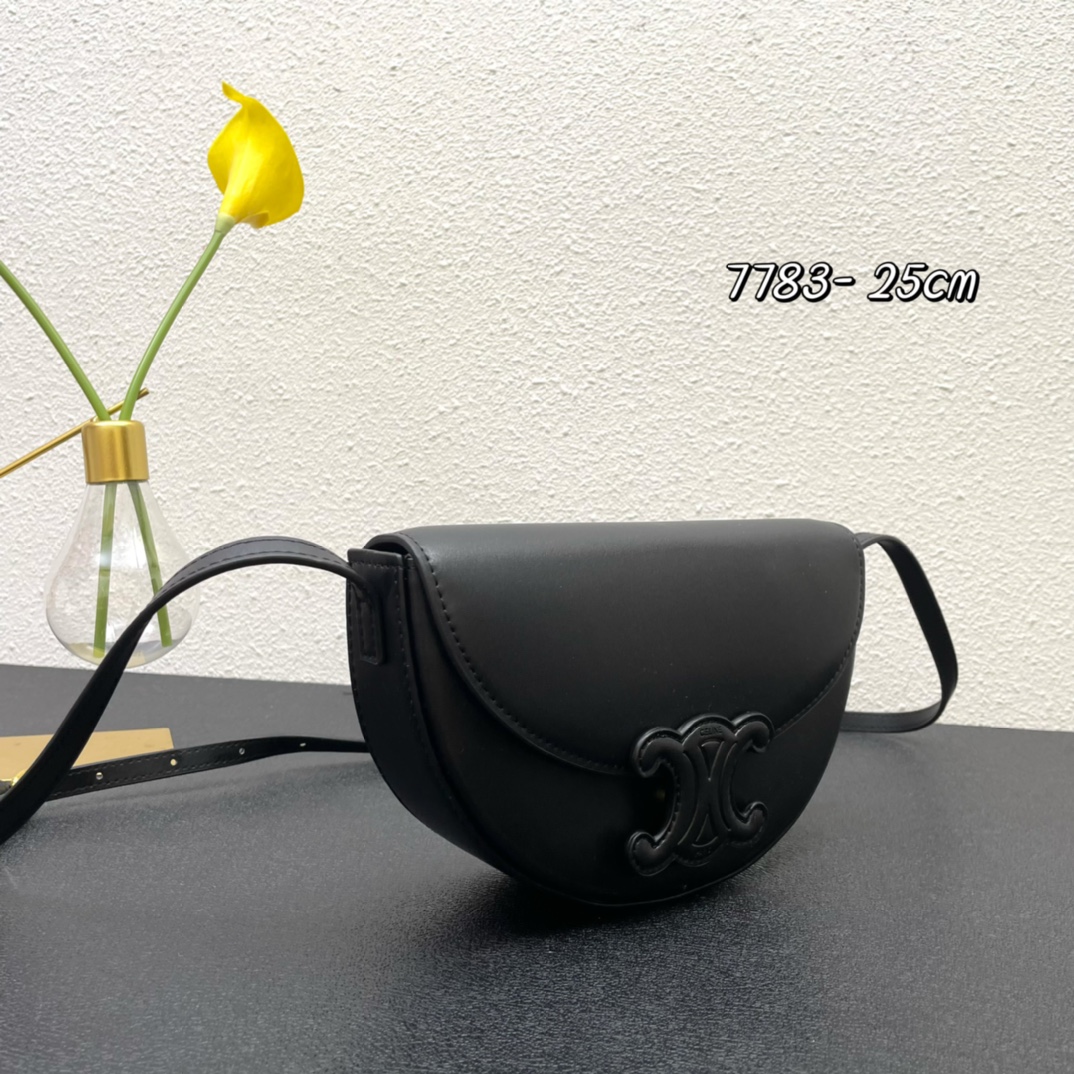 【CELINE】BESACE TRIOMPHE 23 X 13.5 X 6cm