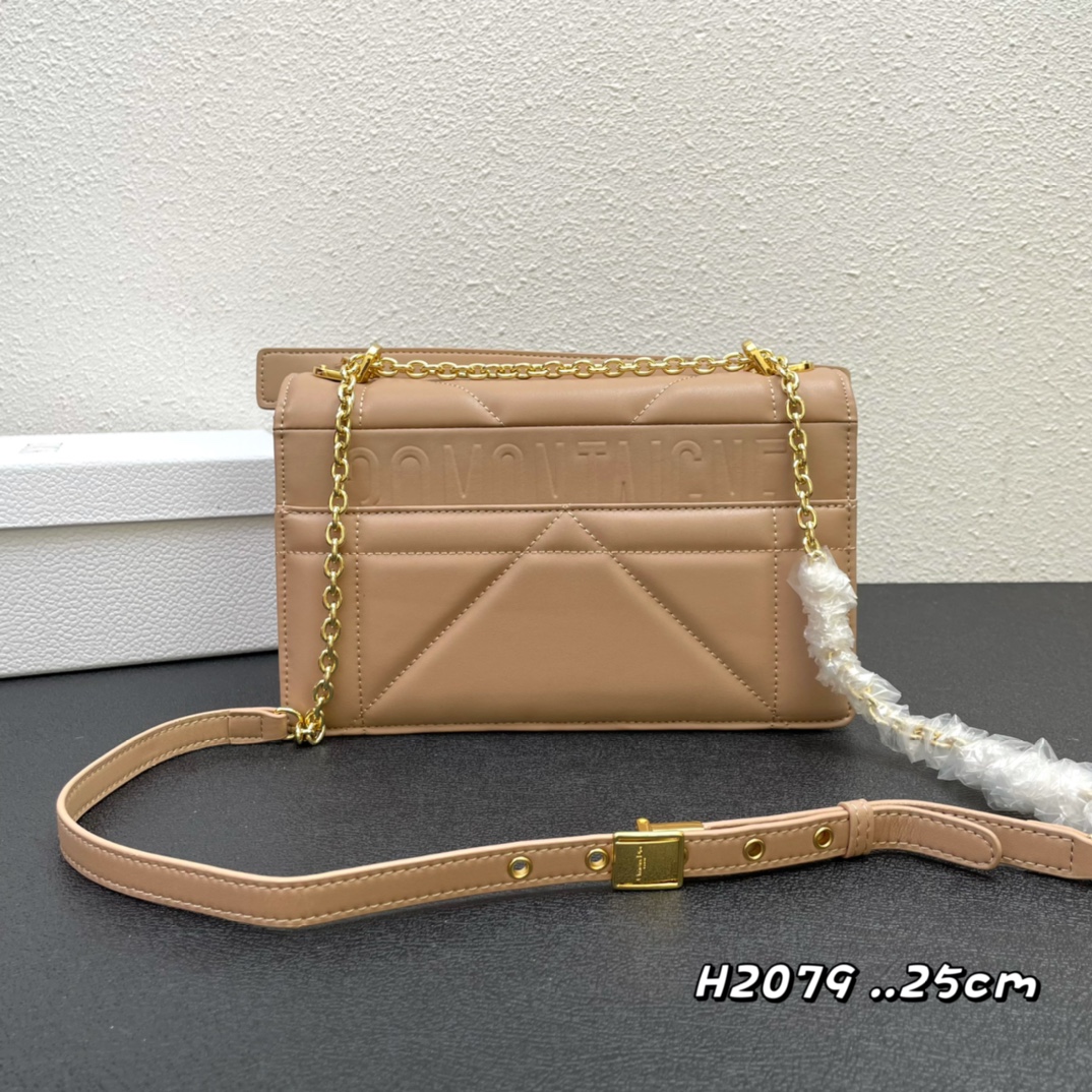 【シャネル】新作人気の斜め掛け cf mini handle 20cm カーフスキン -2色