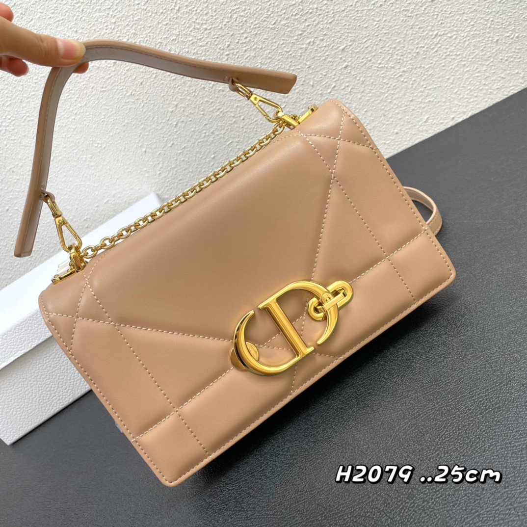 【シャネル】新作人気の斜め掛け cf mini handle 20cm カーフスキン -2色