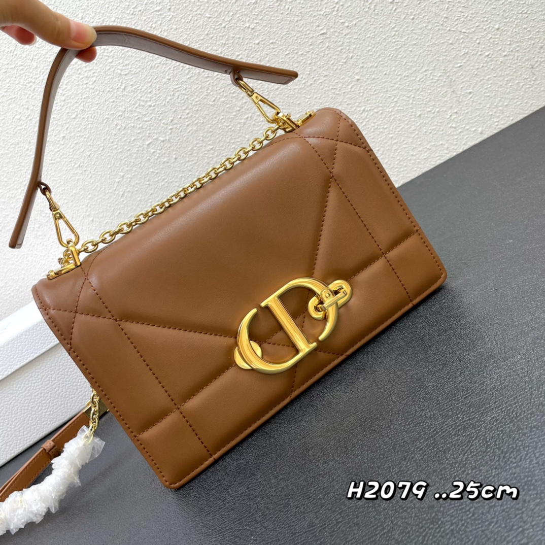 【シャネル】新作人気の斜め掛け cf mini handle 20cm カーフスキン -2色