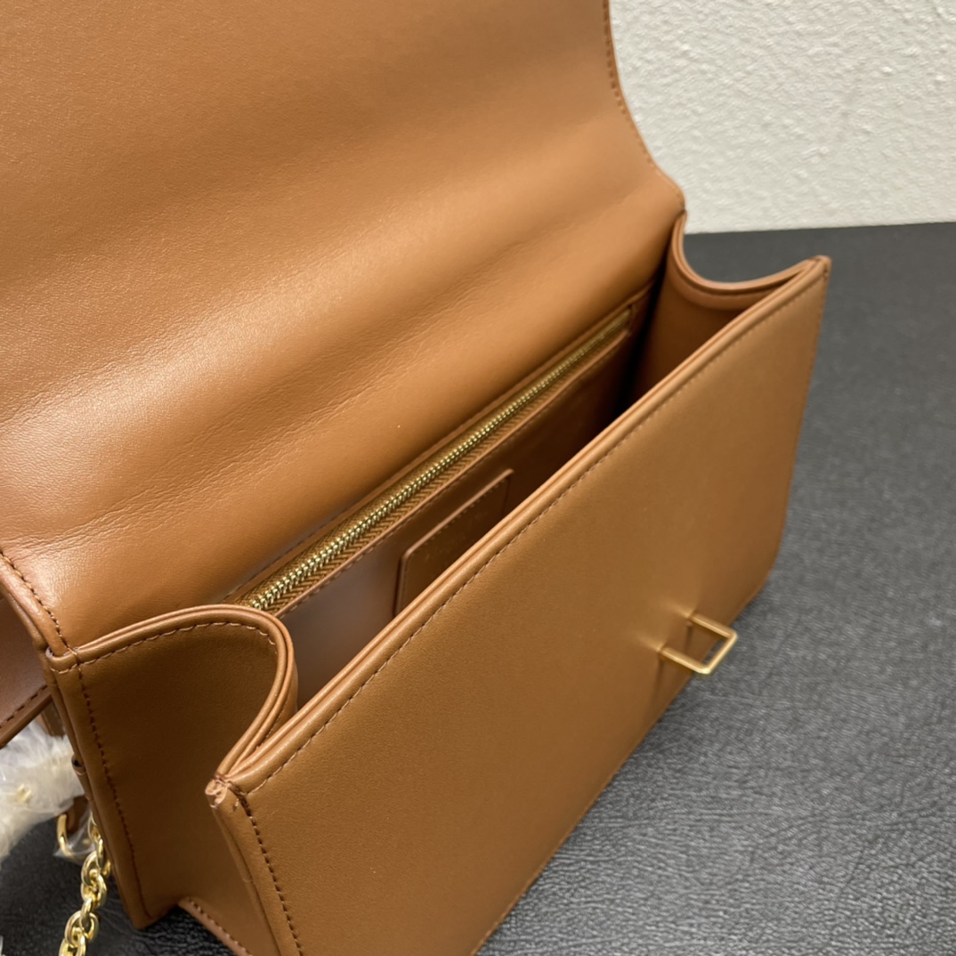 【シャネル】新作人気の斜め掛け cf mini handle 20cm カーフスキン -2色