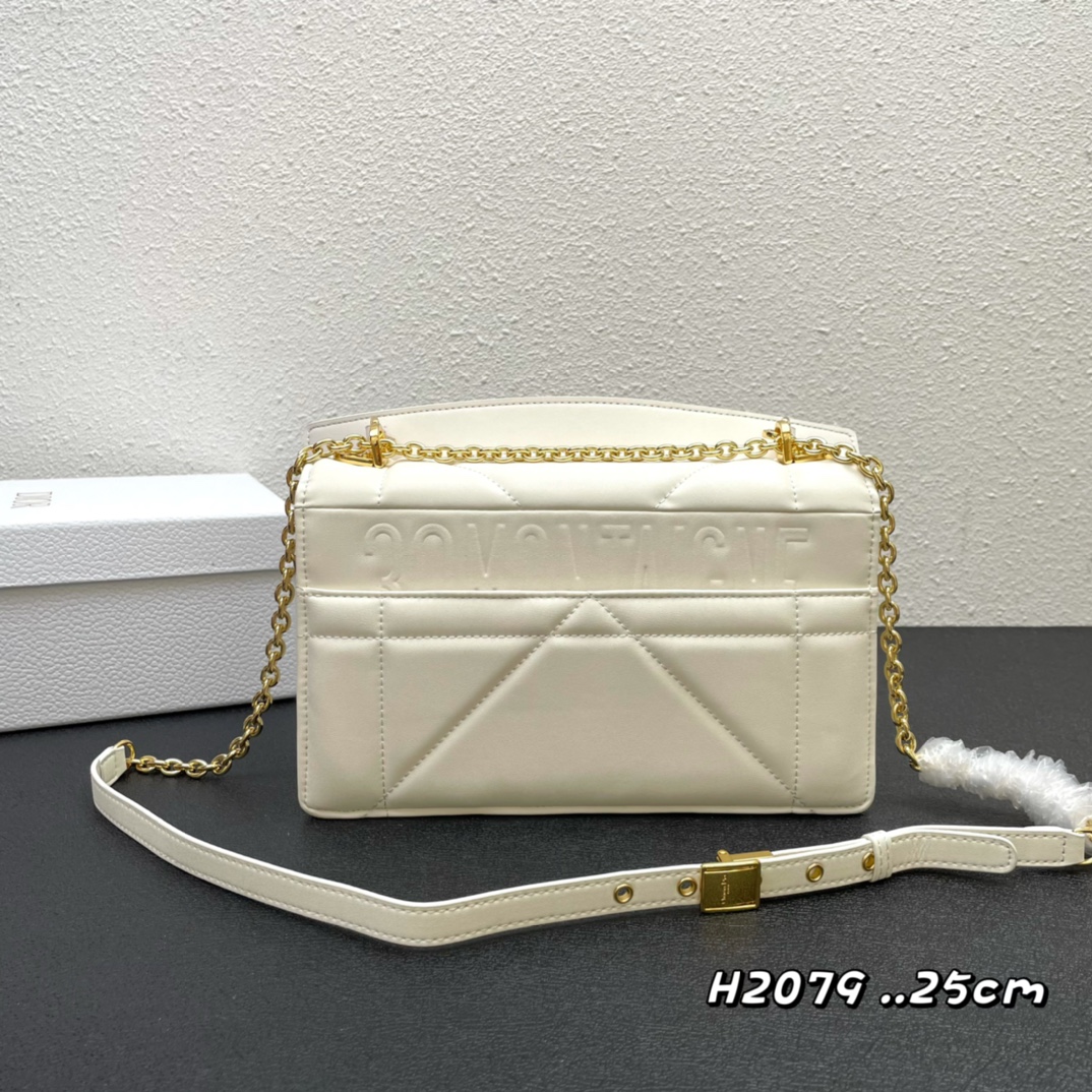 【シャネル】新作人気の斜め掛け cf mini handle 20cm カーフスキン -2色