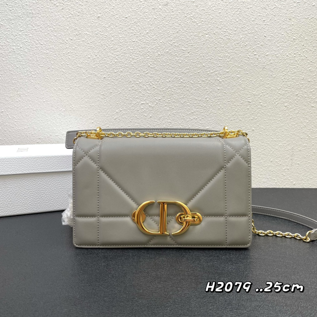 【シャネル】新作人気の斜め掛け cf mini handle 20cm カーフスキン -2色