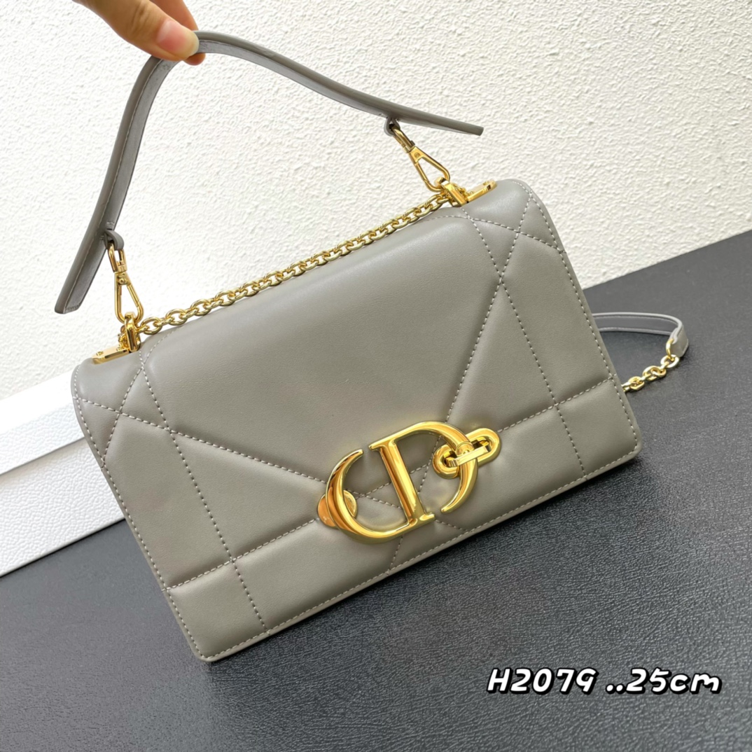 【シャネル】新作人気の斜め掛け cf mini handle 20cm カーフスキン -2色