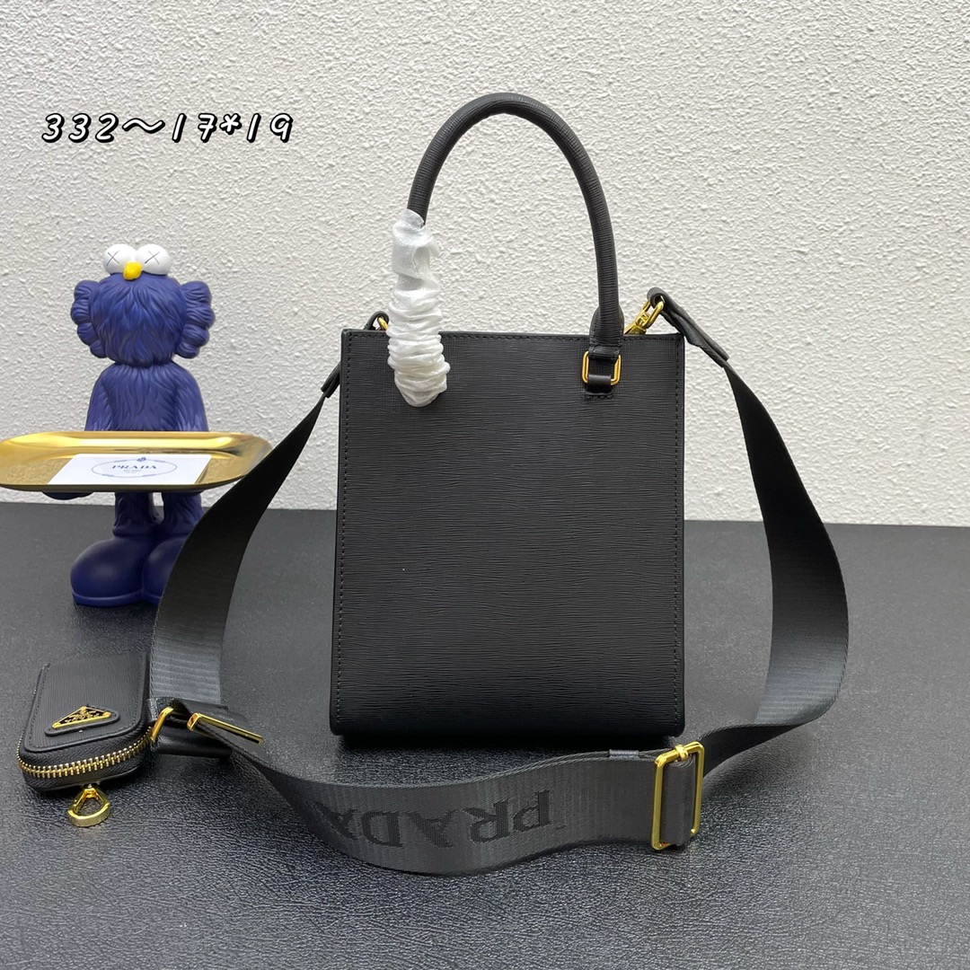 【PRADA】 番号:BA354 サイズ: 22x28x9cm