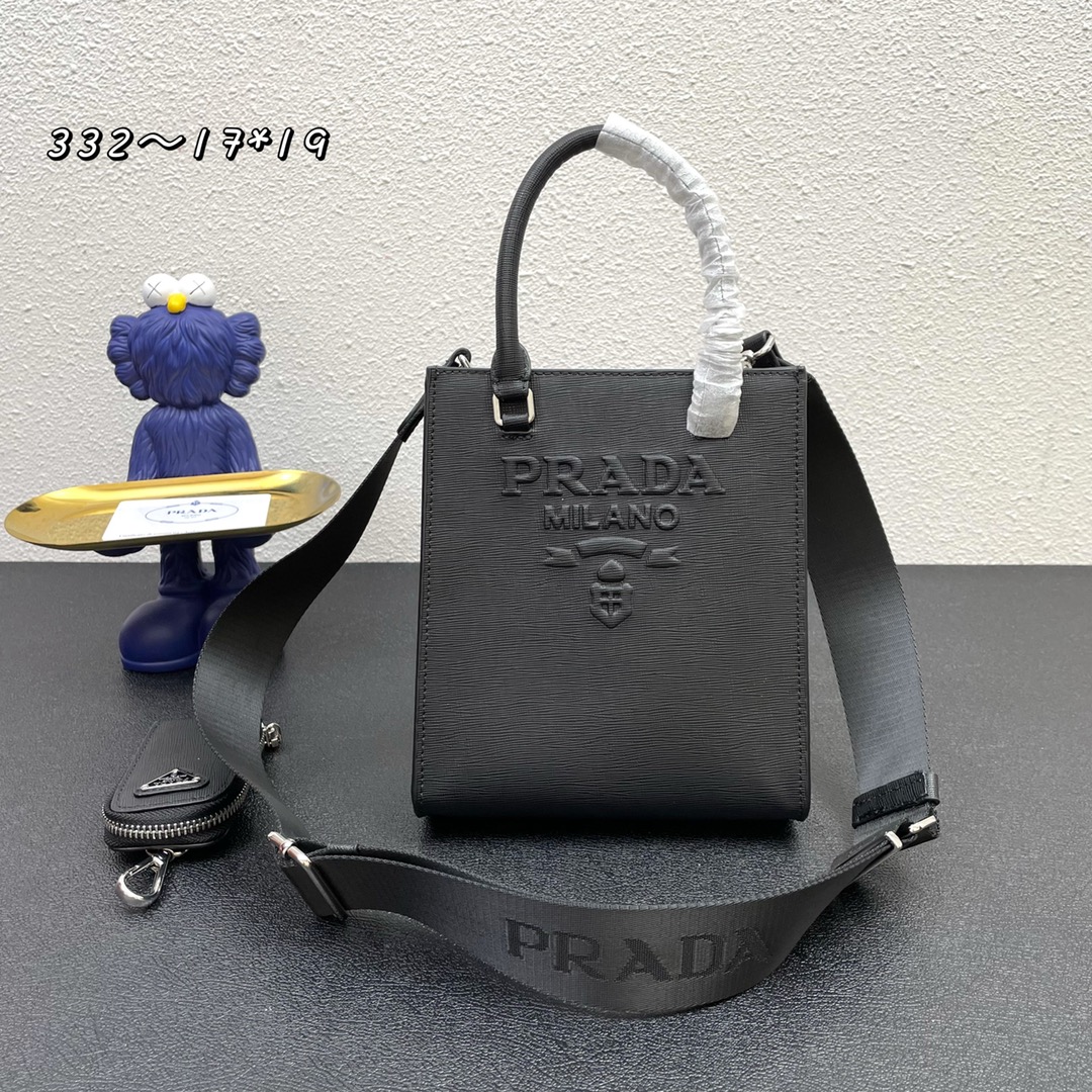 【PRADA】 番号:BA354 サイズ: 22x28x9cm