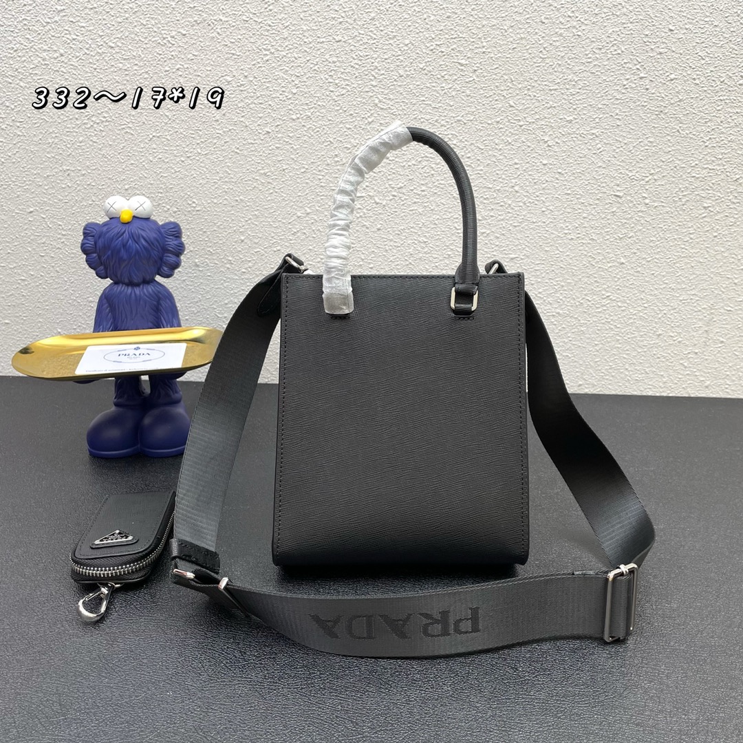 【PRADA】 番号:BA354 サイズ: 22x28x9cm