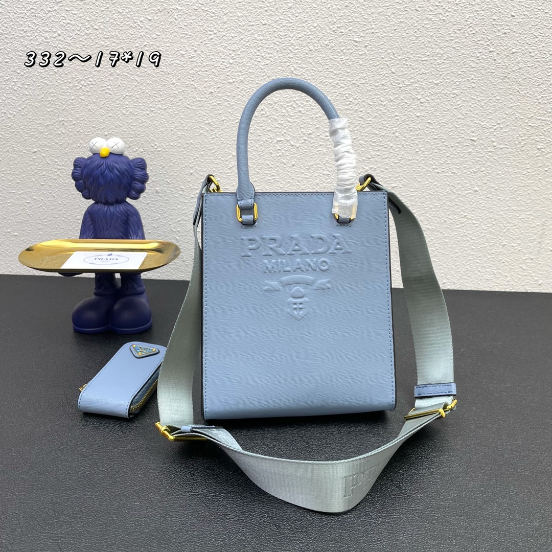 【PRADA】 番号:BA354 サイズ: 22x28x9cm