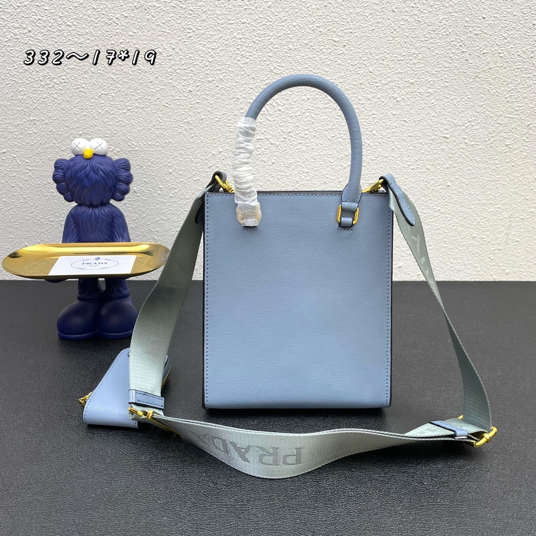 【PRADA】 番号:BA354 サイズ: 22x28x9cm