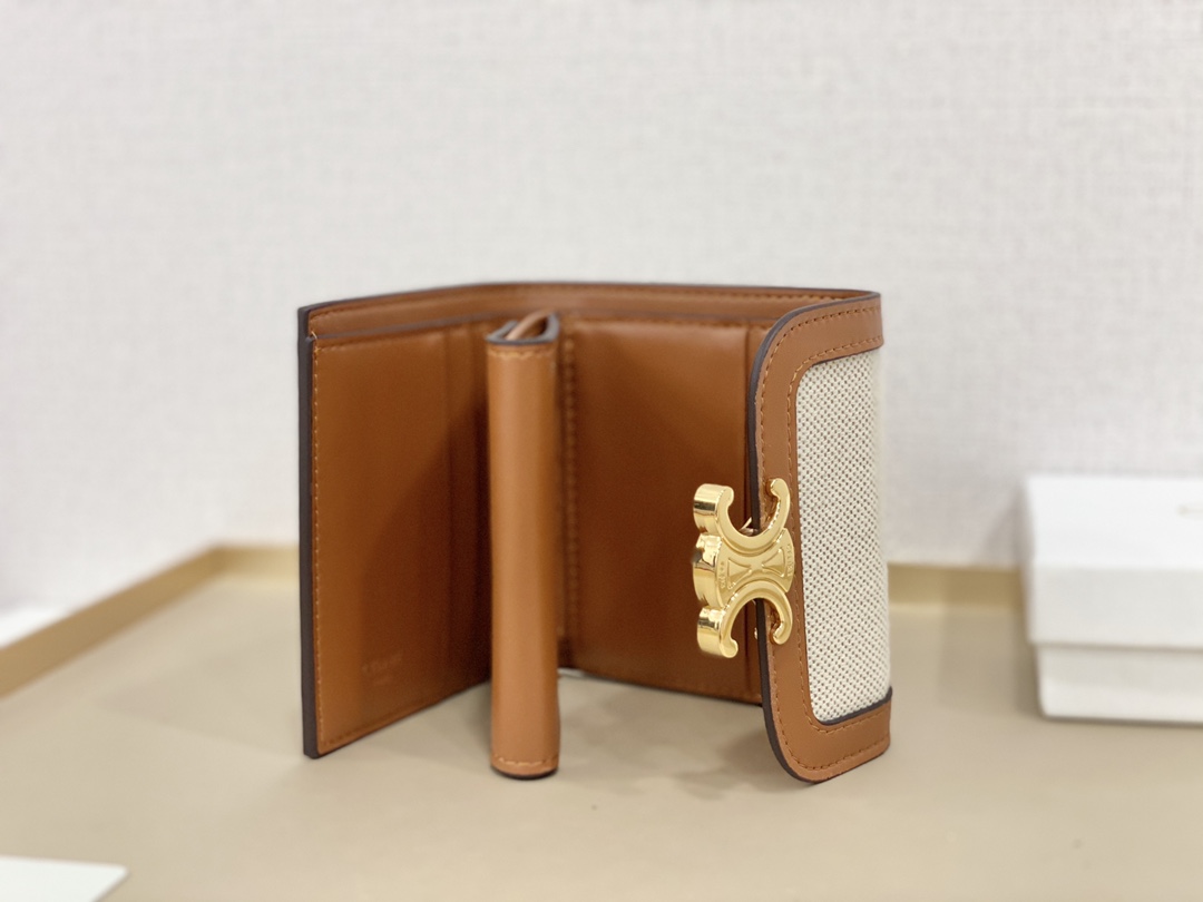 【CELINE】TRIOMPHE CANVAS 11*10*5CM