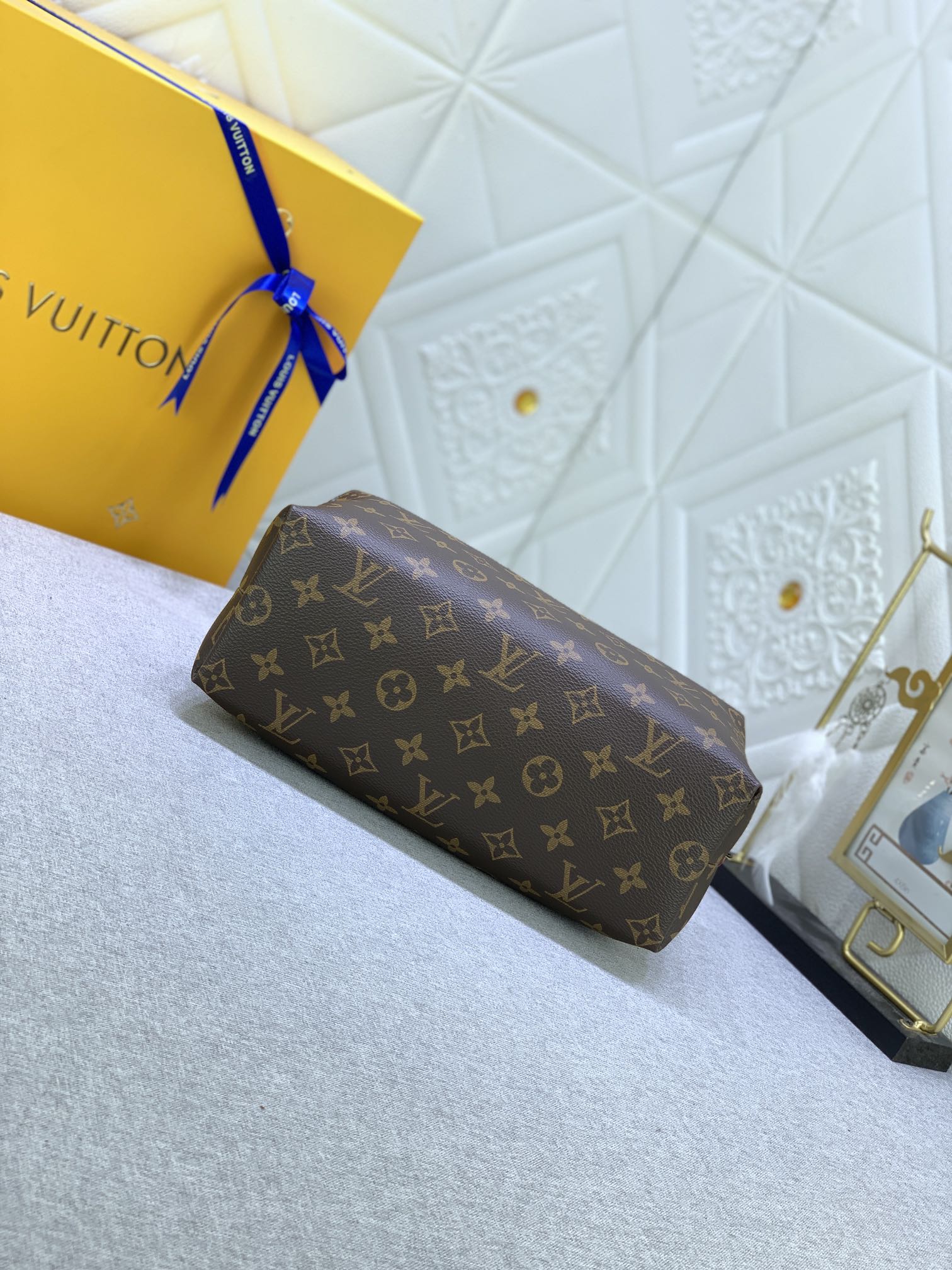 【LOUIS VUITTON】ZIPPY VERTICAL 20x10x2cm