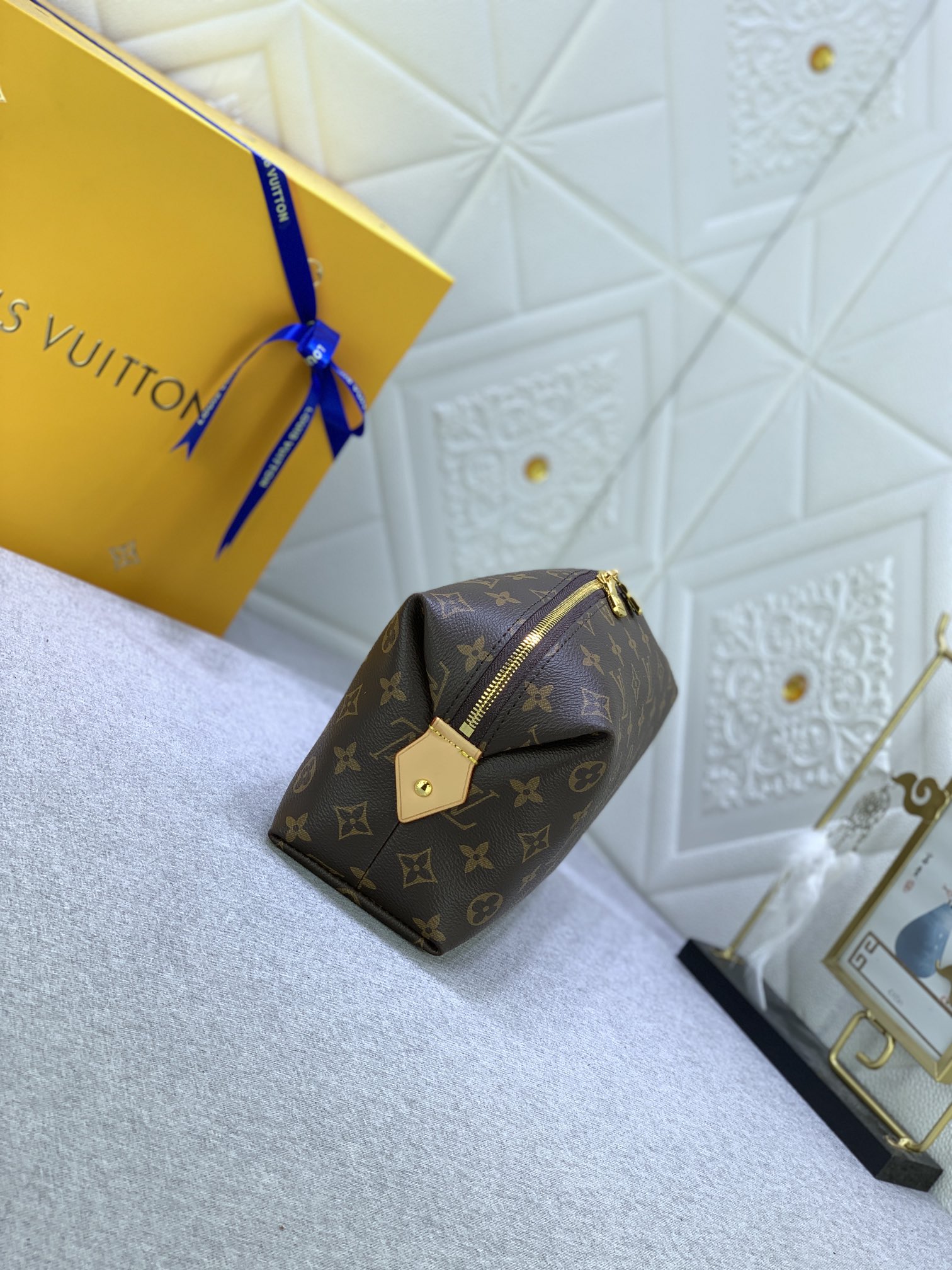【LOUIS VUITTON】ZIPPY VERTICAL 20x10x2cm