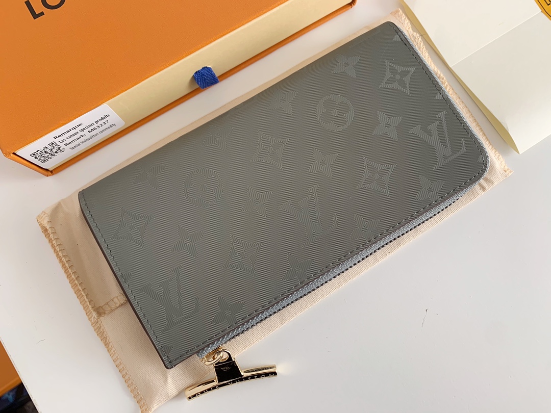 【LOUIS VUITTON】ZIPPY VERTICAL 20x10x2cm