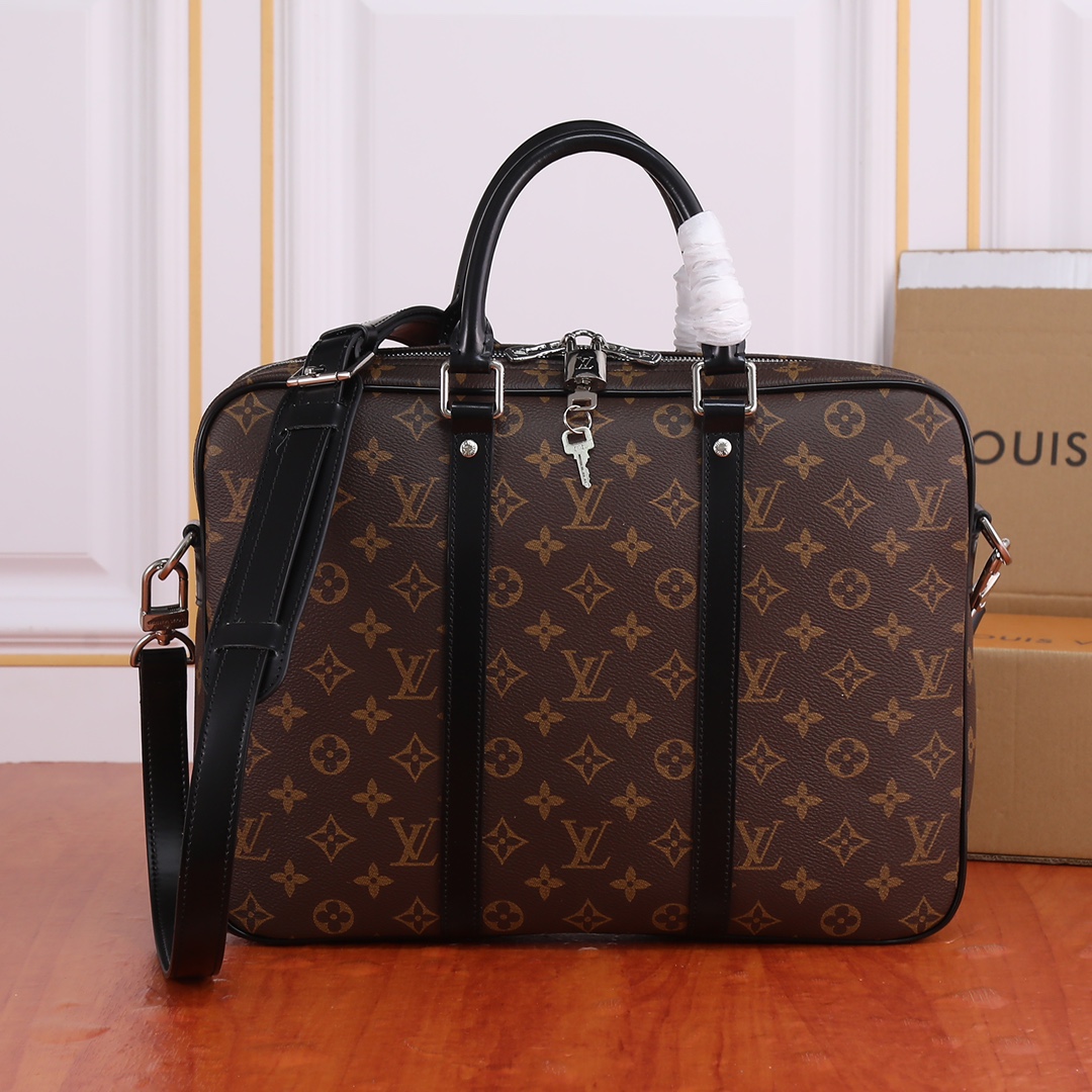 【LOUIS VUITTON】PORTE-DOCUMENTS VOYAGE  37.0x 29.0x 11.0 cm
