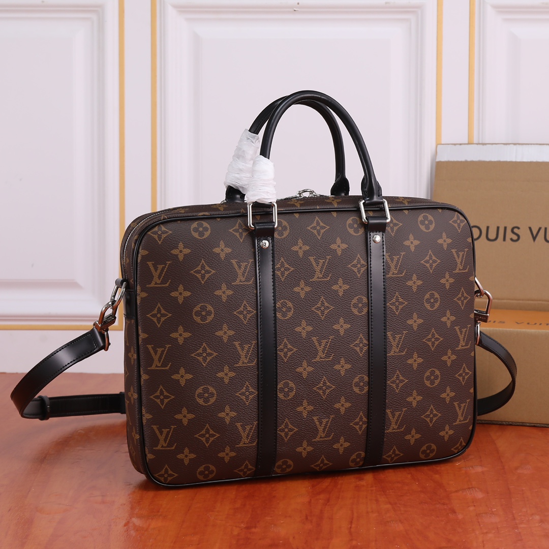 【LOUIS VUITTON】PORTE-DOCUMENTS VOYAGE  37.0x 29.0x 11.0 cm