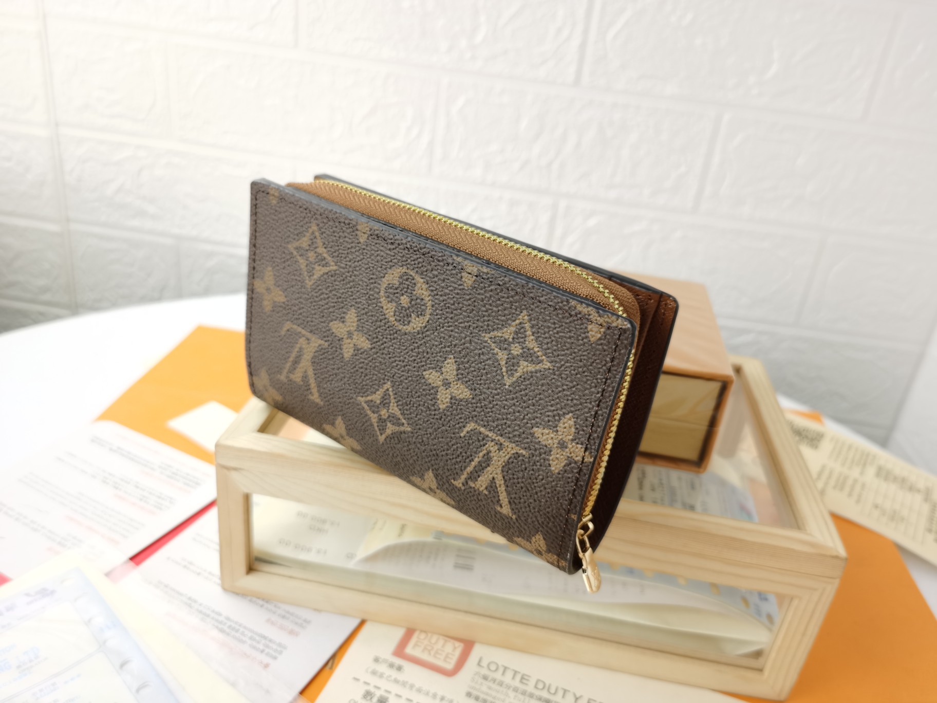 【LOUIS VUITTON】13.0 x 9.0 x 2.0 cm