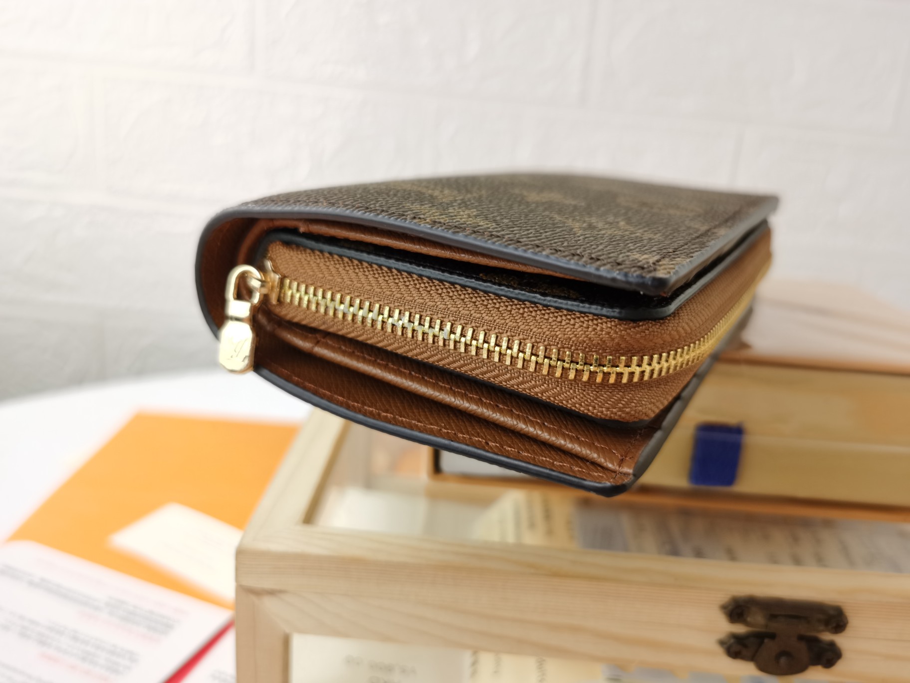 【LOUIS VUITTON】13.0 x 9.0 x 2.0 cm