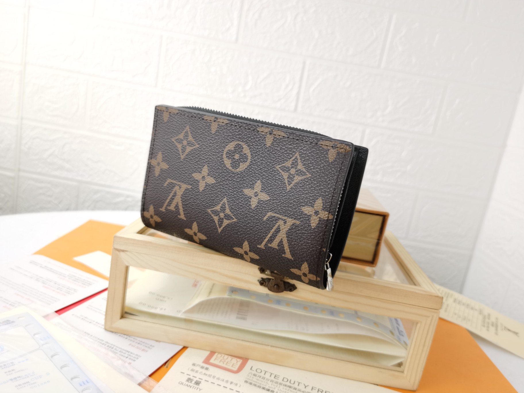 【LOUIS VUITTON】13.0 x 9.0 x 2.0 cm