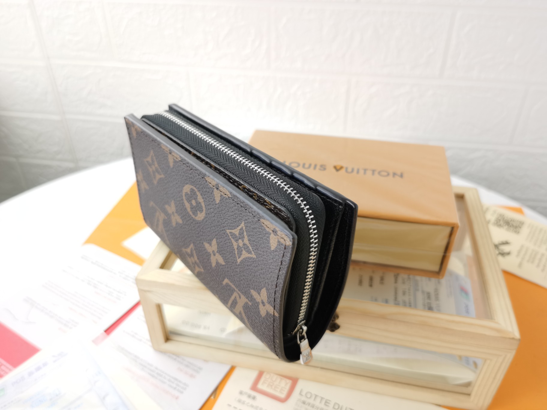 【LOUIS VUITTON】13.0 x 9.0 x 2.0 cm