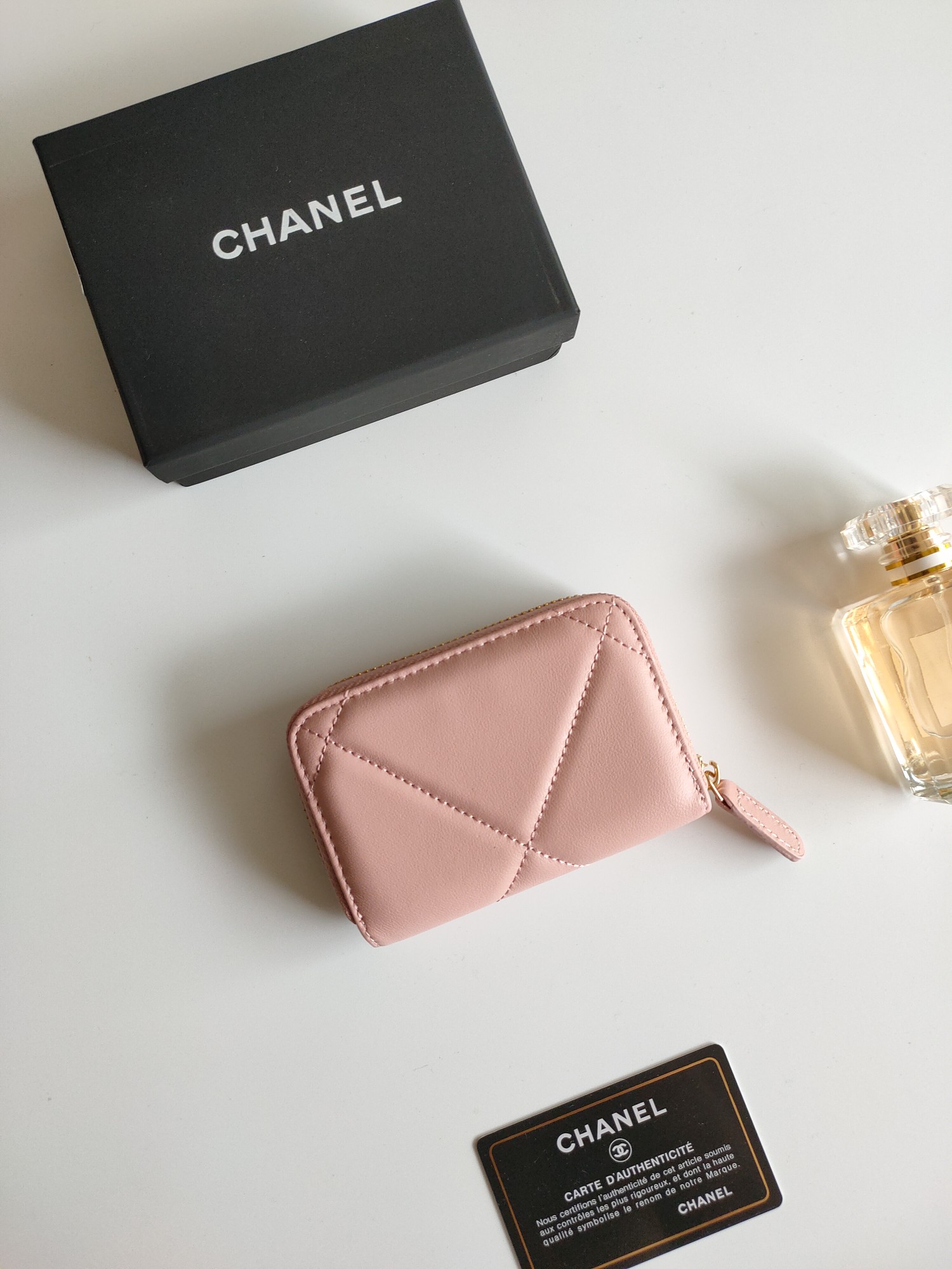 【CHANEL】小銭入れ  11*9.5*1.5cm -6色