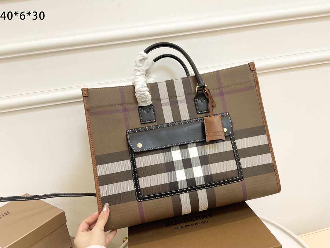 【Burberry】40*30*6CM