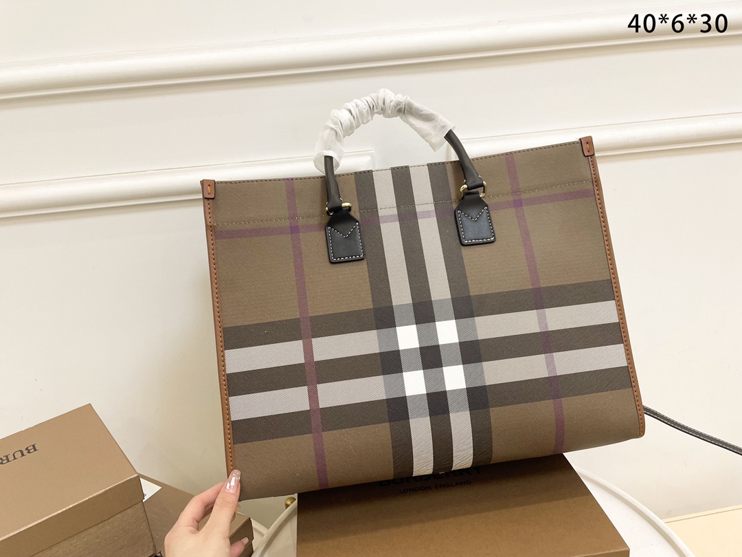 【Burberry】40*30*6CM