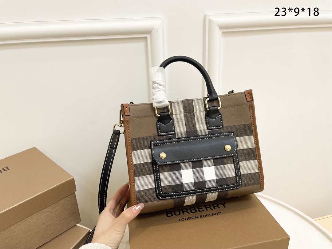 【Burberry】40*30*6CM