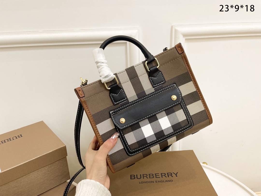 【Burberry】40*30*6CM