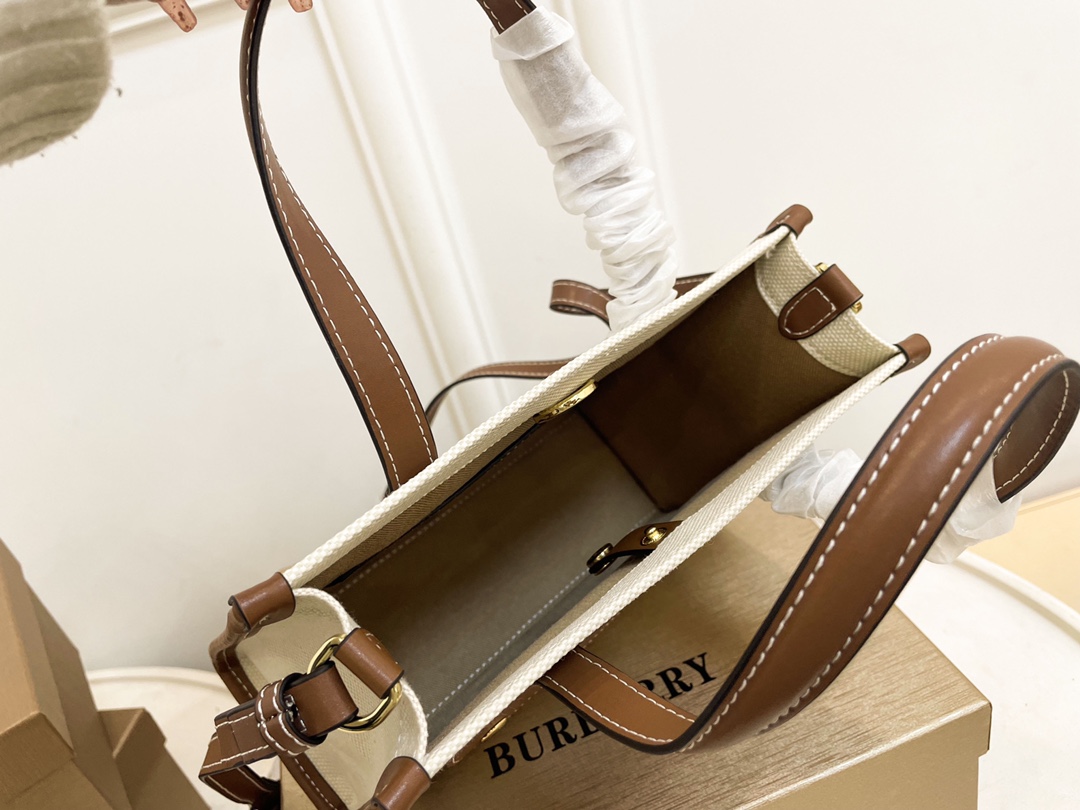 【Burberry】40*30*6CM