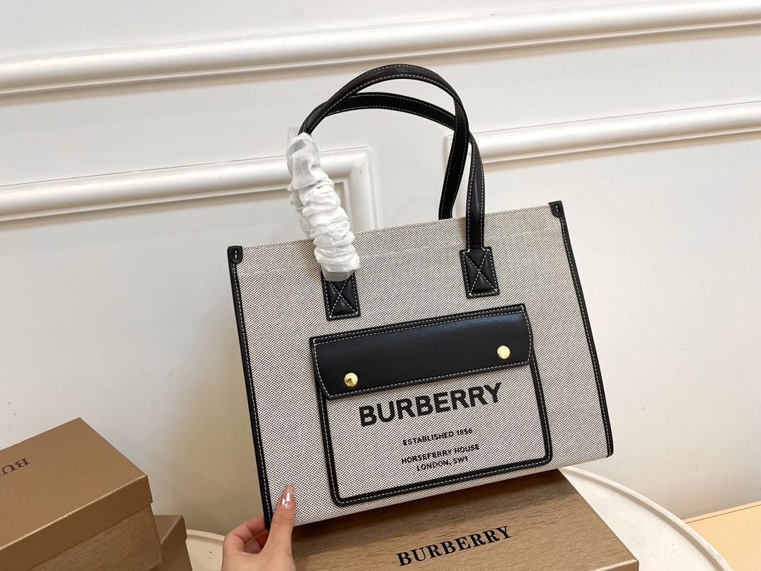 【Burberry】40*30*6CM