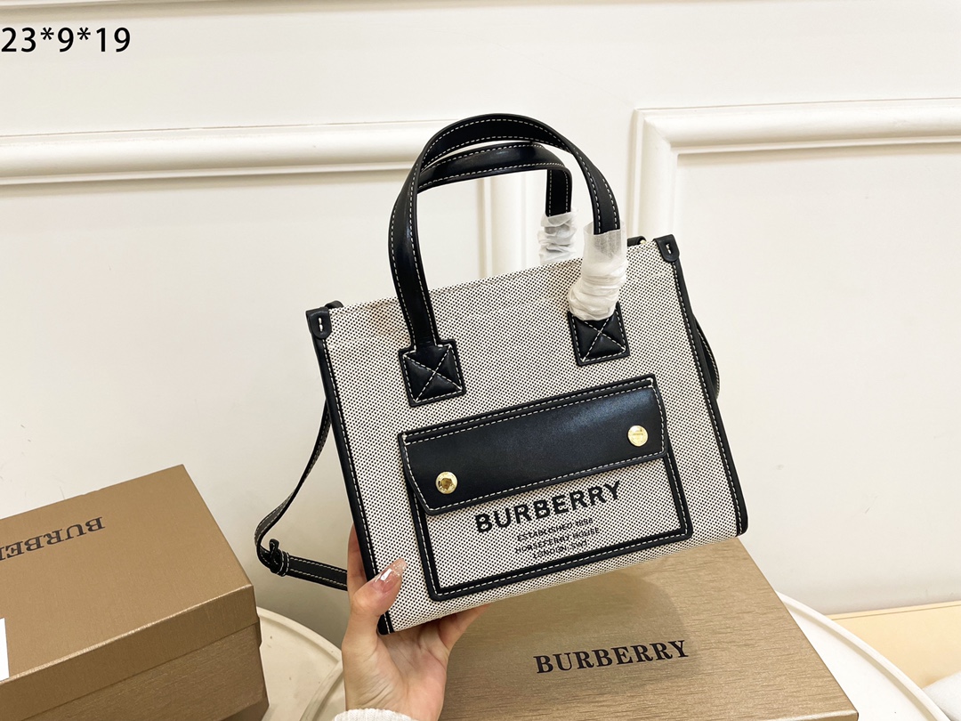 【Burberry】40*30*6CM