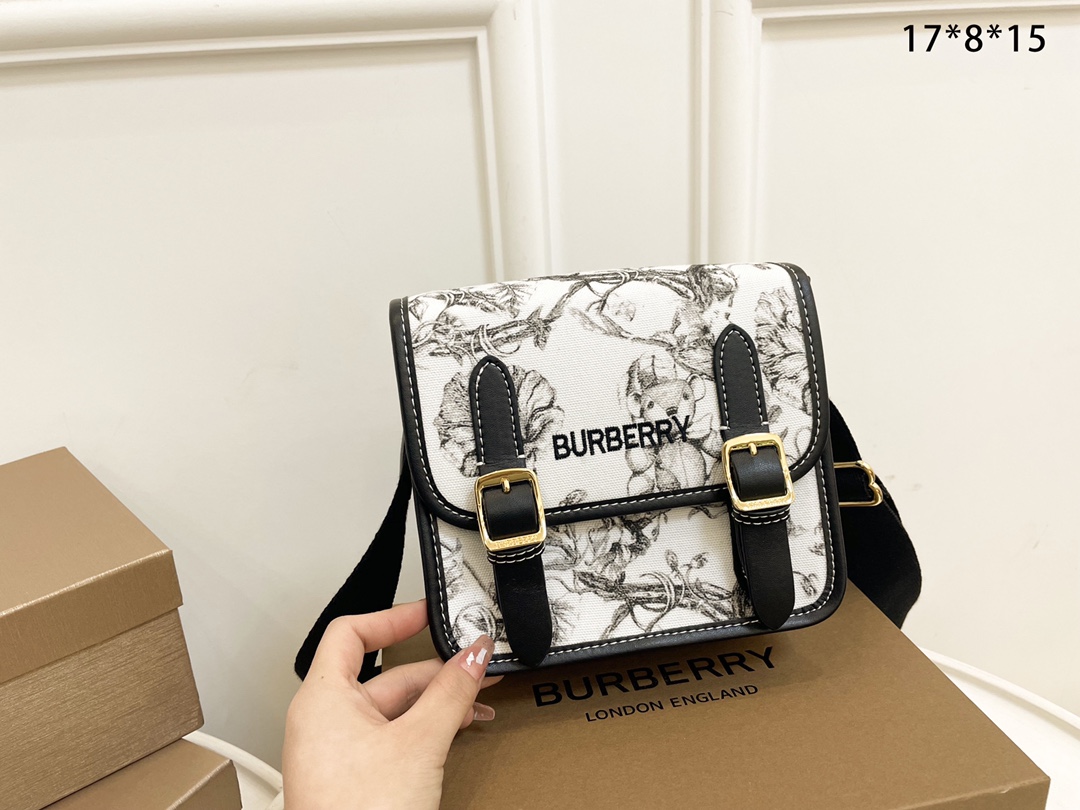 【Burberry】17*15*8CM