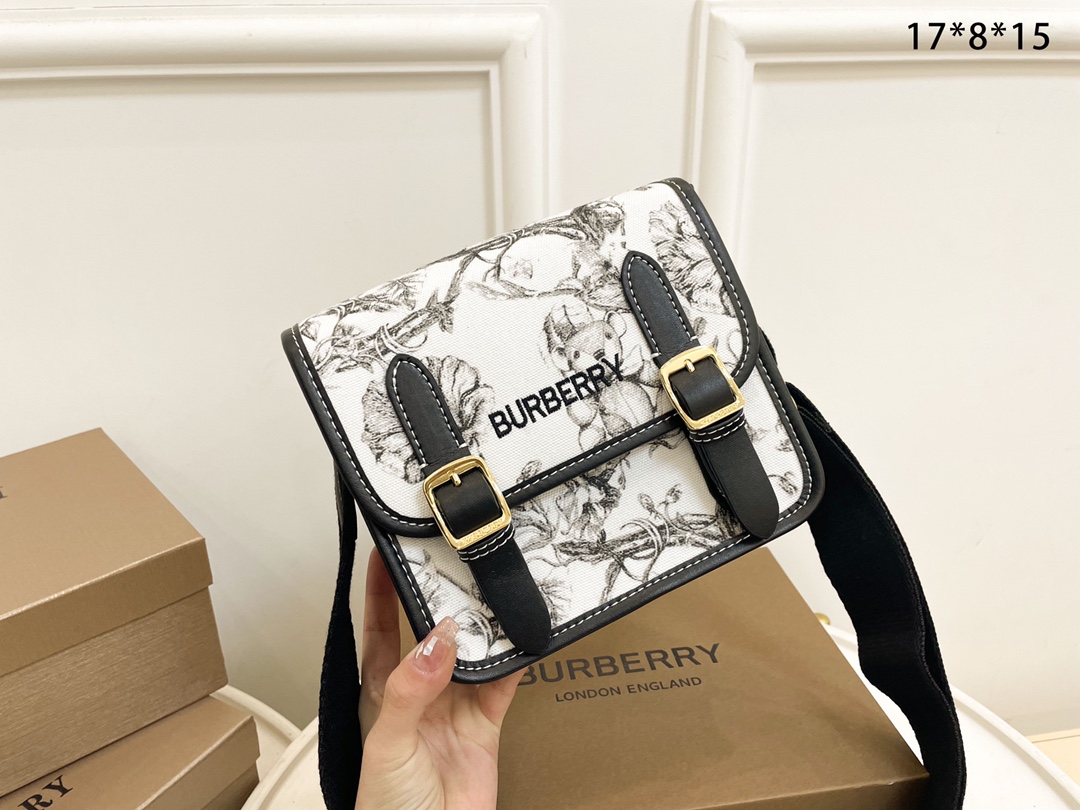 【Burberry】17*15*8CM