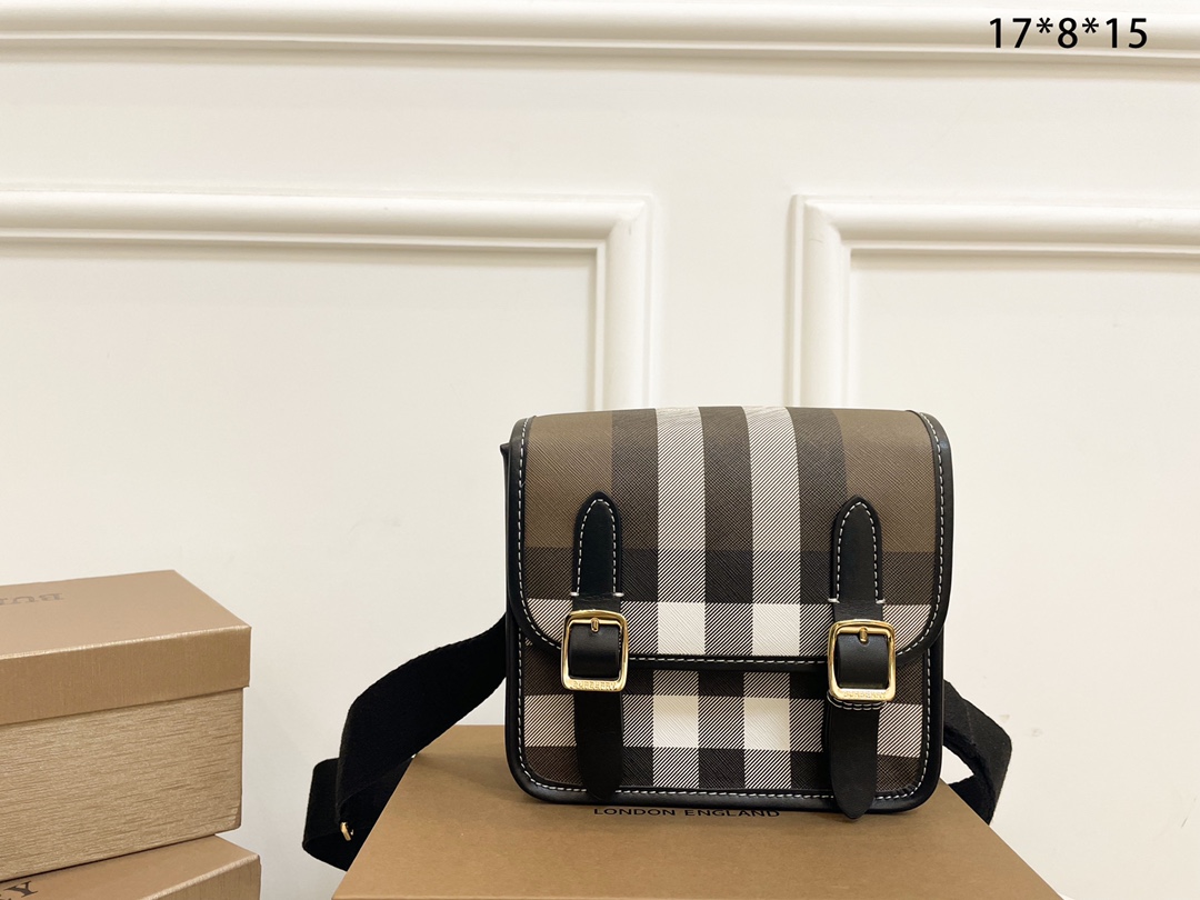 【Burberry】17*15*8CM