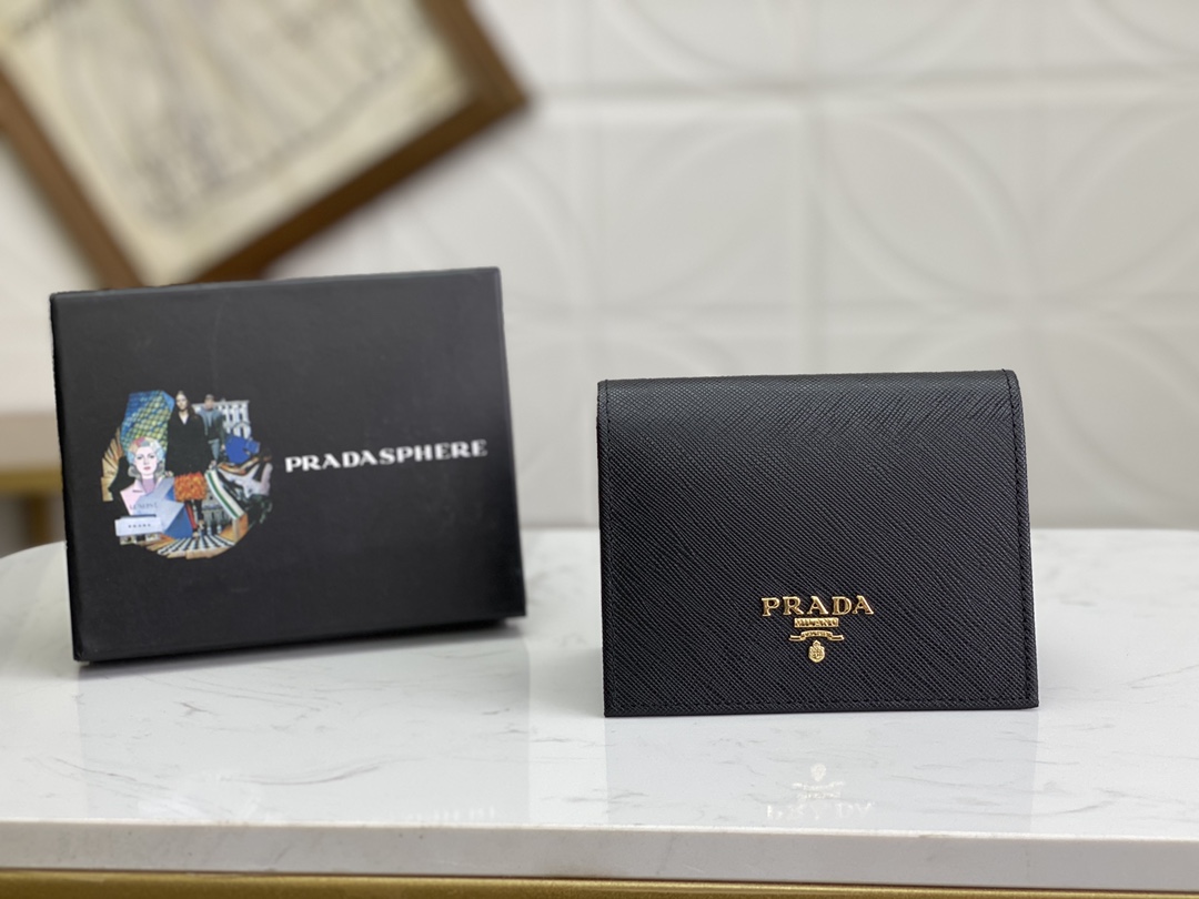 【PRADA】11.2×9.5cm