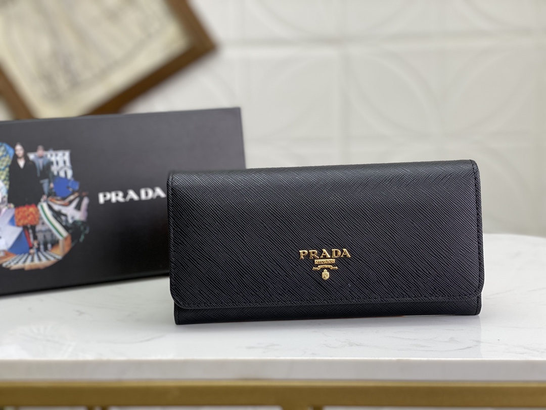 【PRADA】19×12×2.5cm