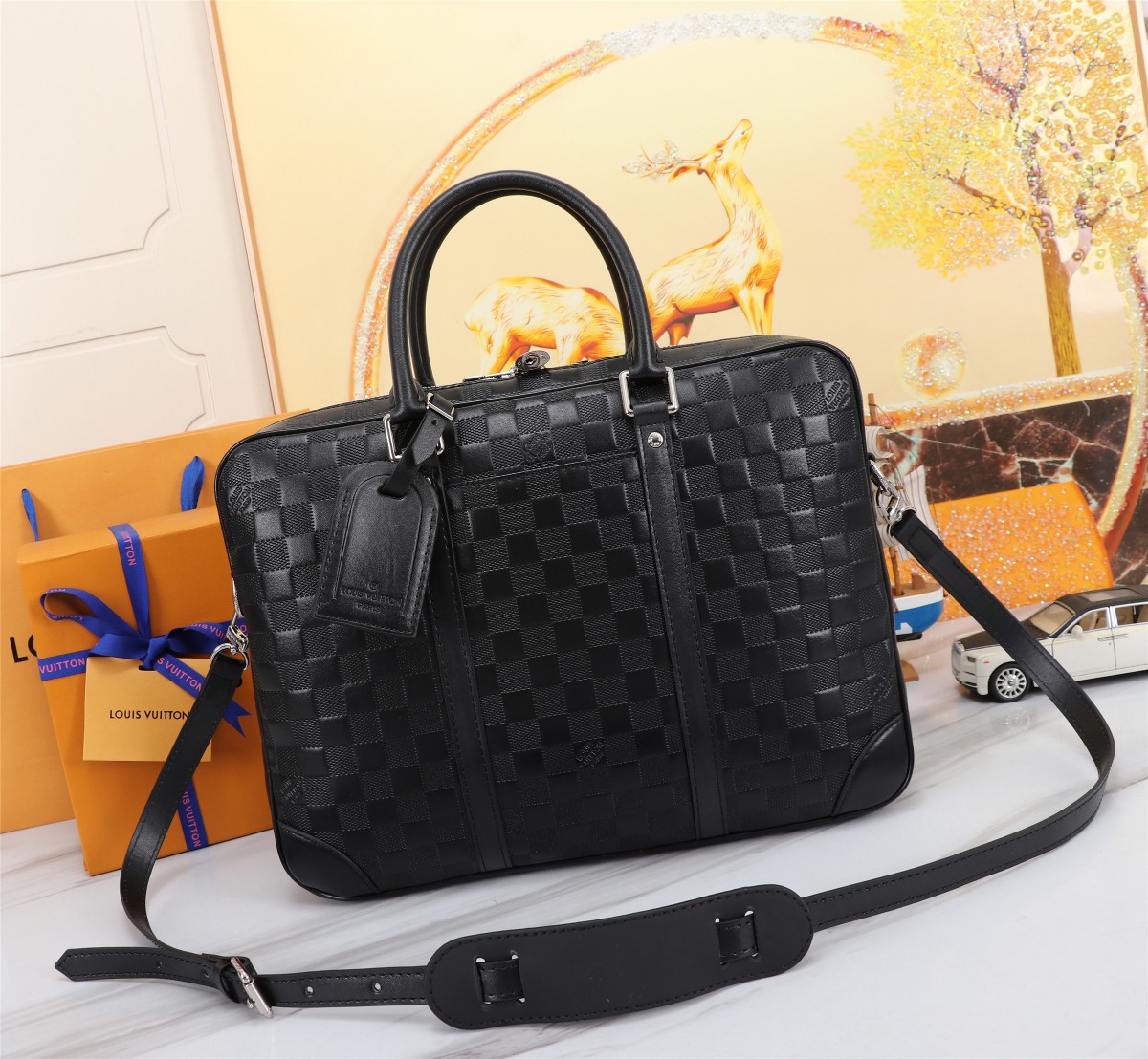 【LOUIS VUITTON】Voyage  36.5 x 27.5 x 6 cm