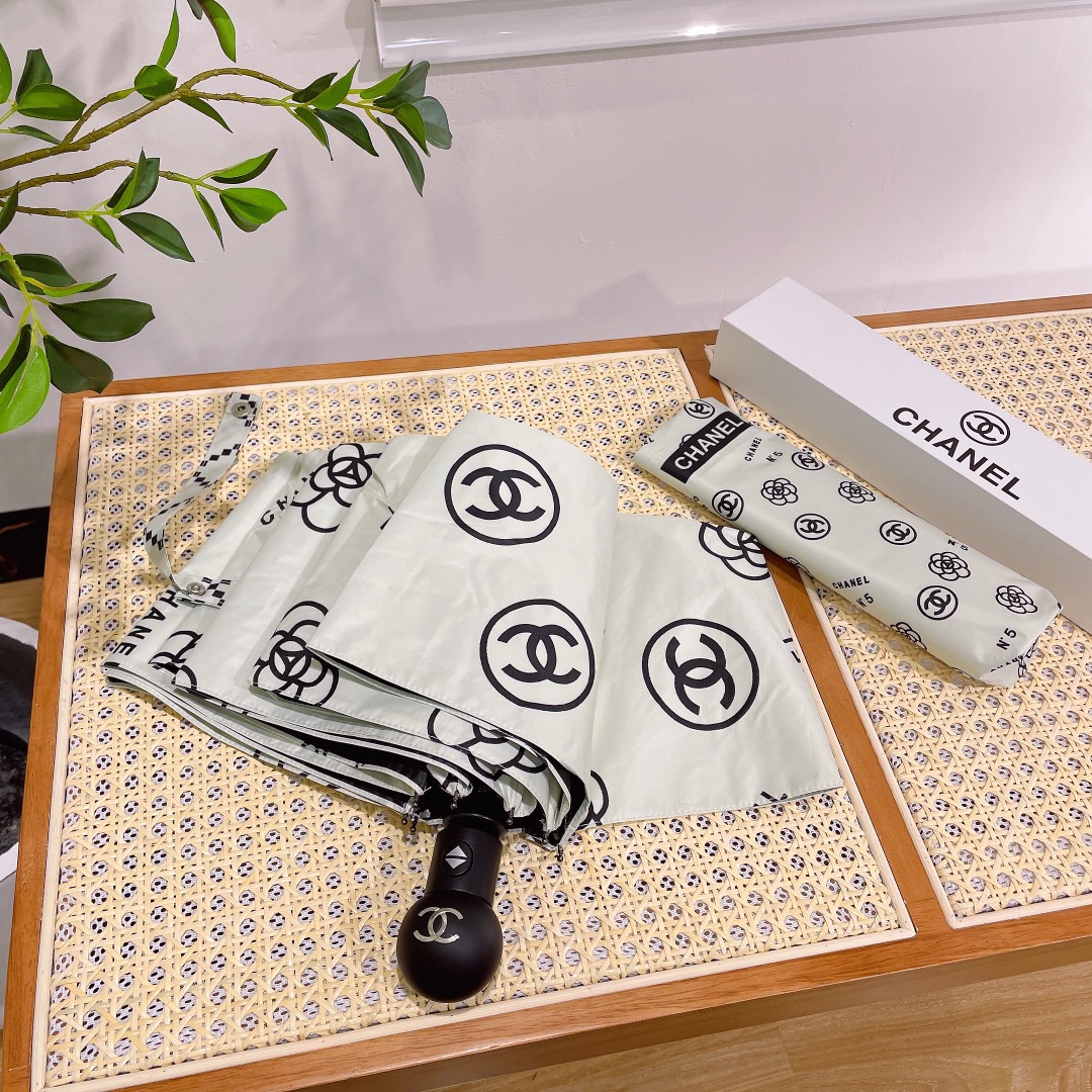 【CHANEL】折りたたみ傘 自動開閉