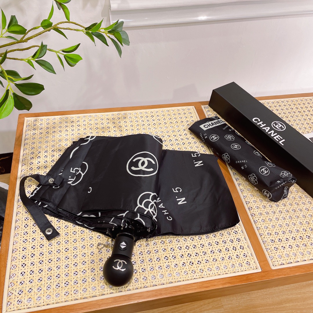 【CHANEL】折りたたみ傘 自動開閉