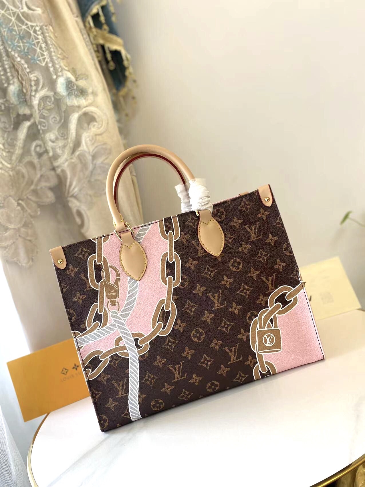 【LOUIS VUITTON】Onthego 35 x 27 x 14CM