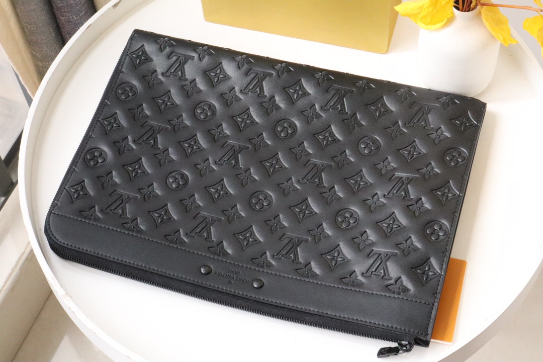 【LOUIS VUITTON】Pochette Jour 35 x 25 x 2.8 cm