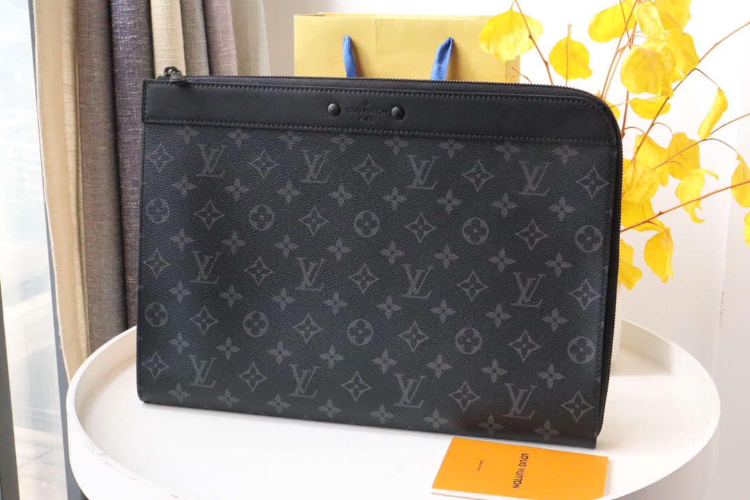 【LOUIS VUITTON】Pochette Jour 35 x 25 x 2.8 cm