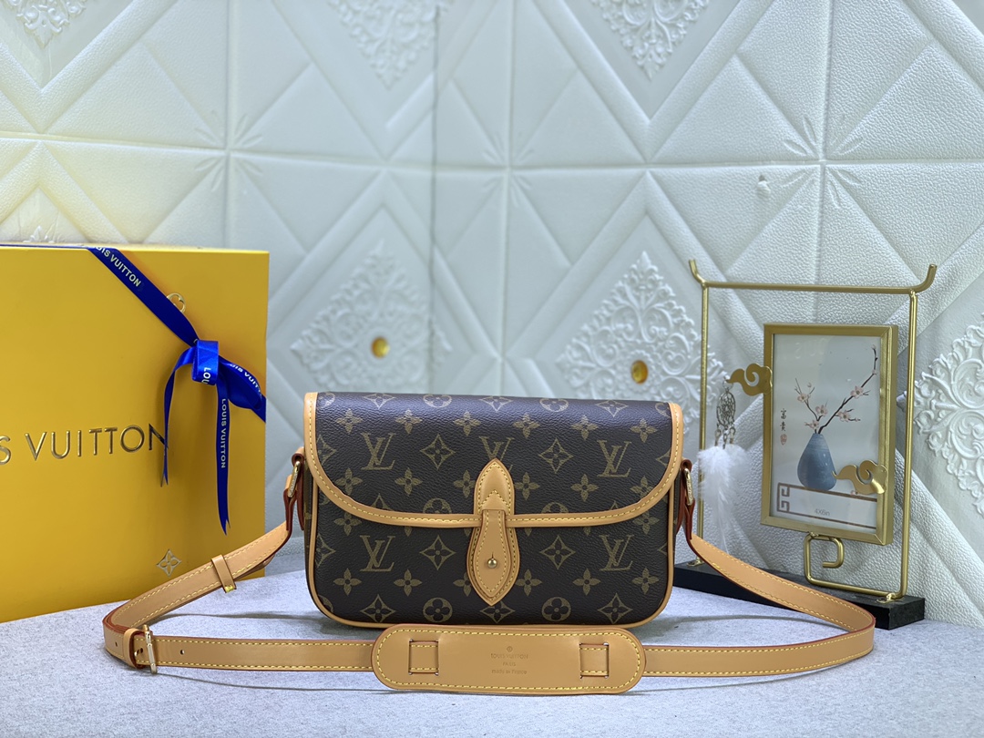 【LOUIS VUITTON】MoNoGRAM