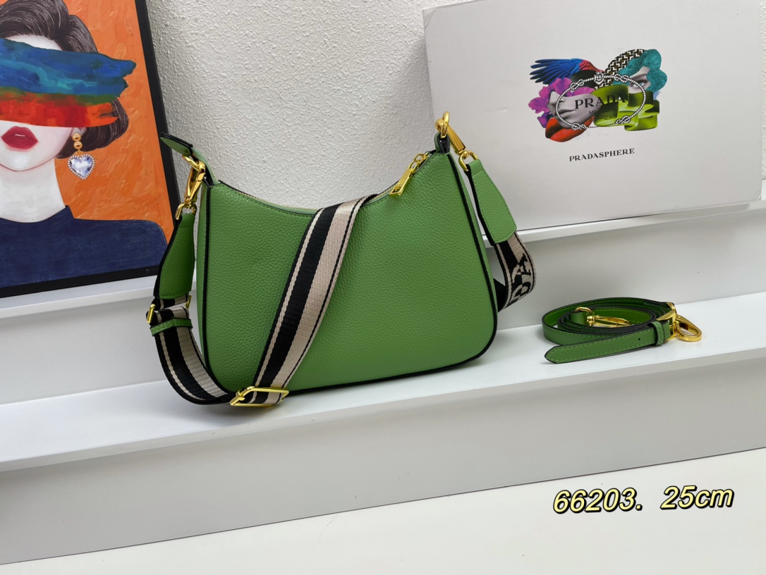 【PRADA】VITELLODAINO 25-18-8cm