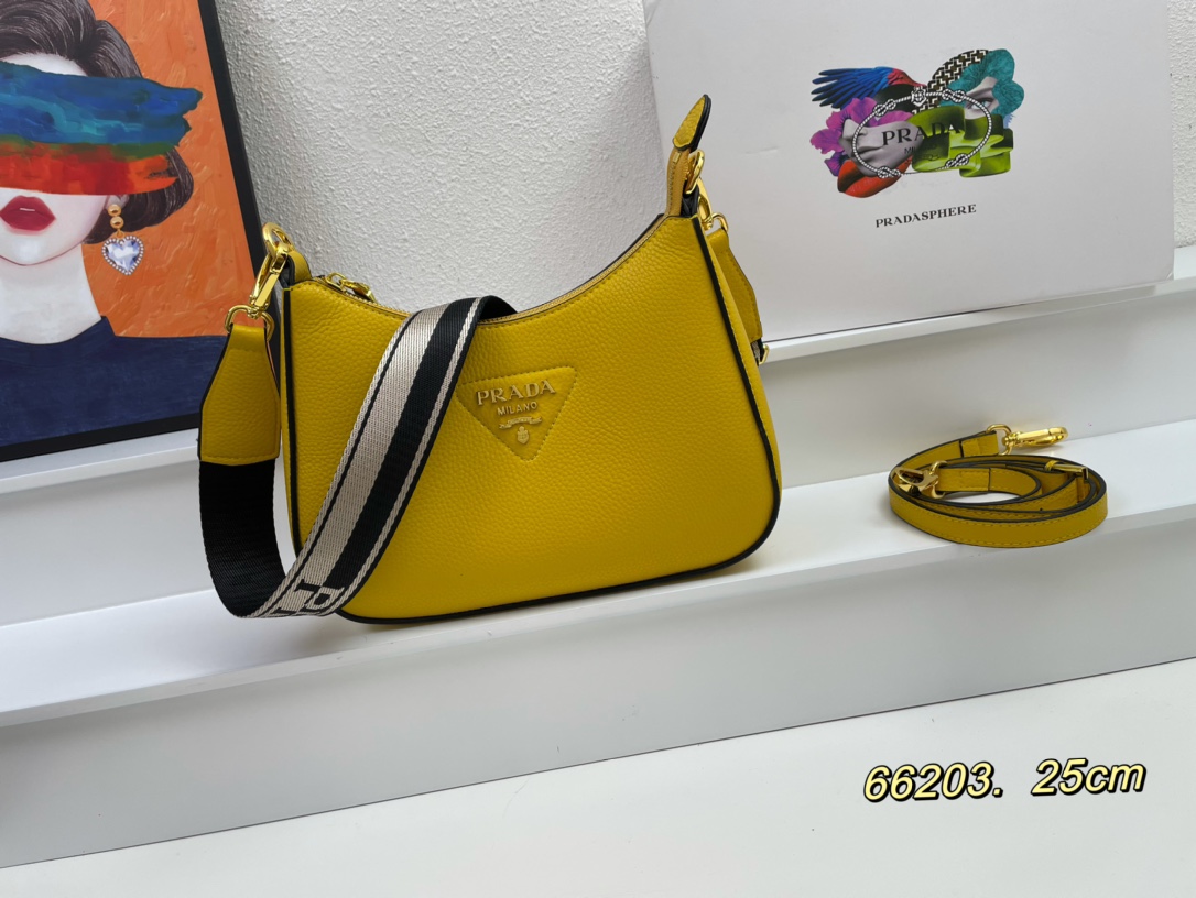 【PRADA】VITELLODAINO 25-18-8cm